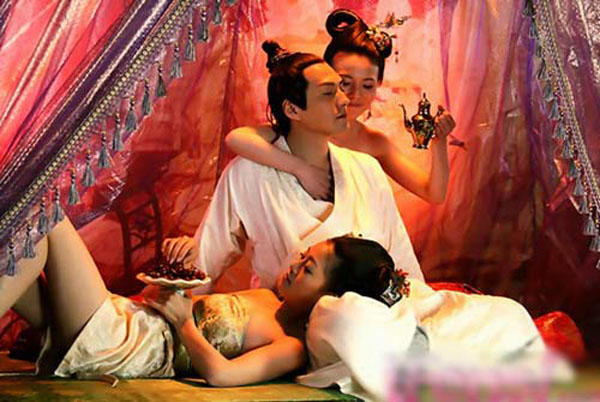 Thời xưa bùa yêu thường được dùng trong chốn thâm cung. Những cung tần mỹ nữ sử dụng để lấy lòng vua chúa