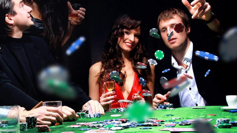 Mặt Poker là gì? Yếu tố quan trọng mang lại chiến thắng