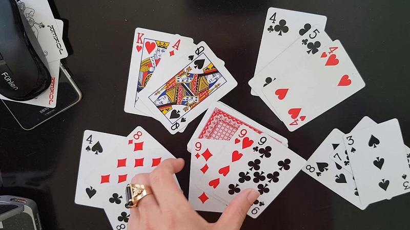 Việc chia 3 lá bài có điểm cao giúp bạn bảo toàn chiến thắng như thế nào